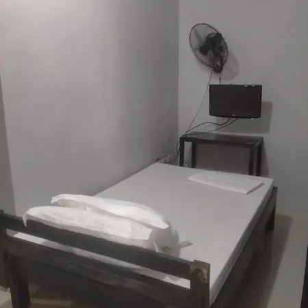 V.F. Riton Apartelle Laoag Exterior photo