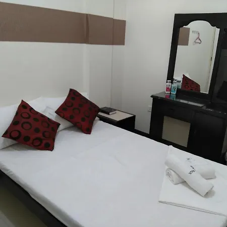 V.F. Riton Apartelle Laoag Exterior photo