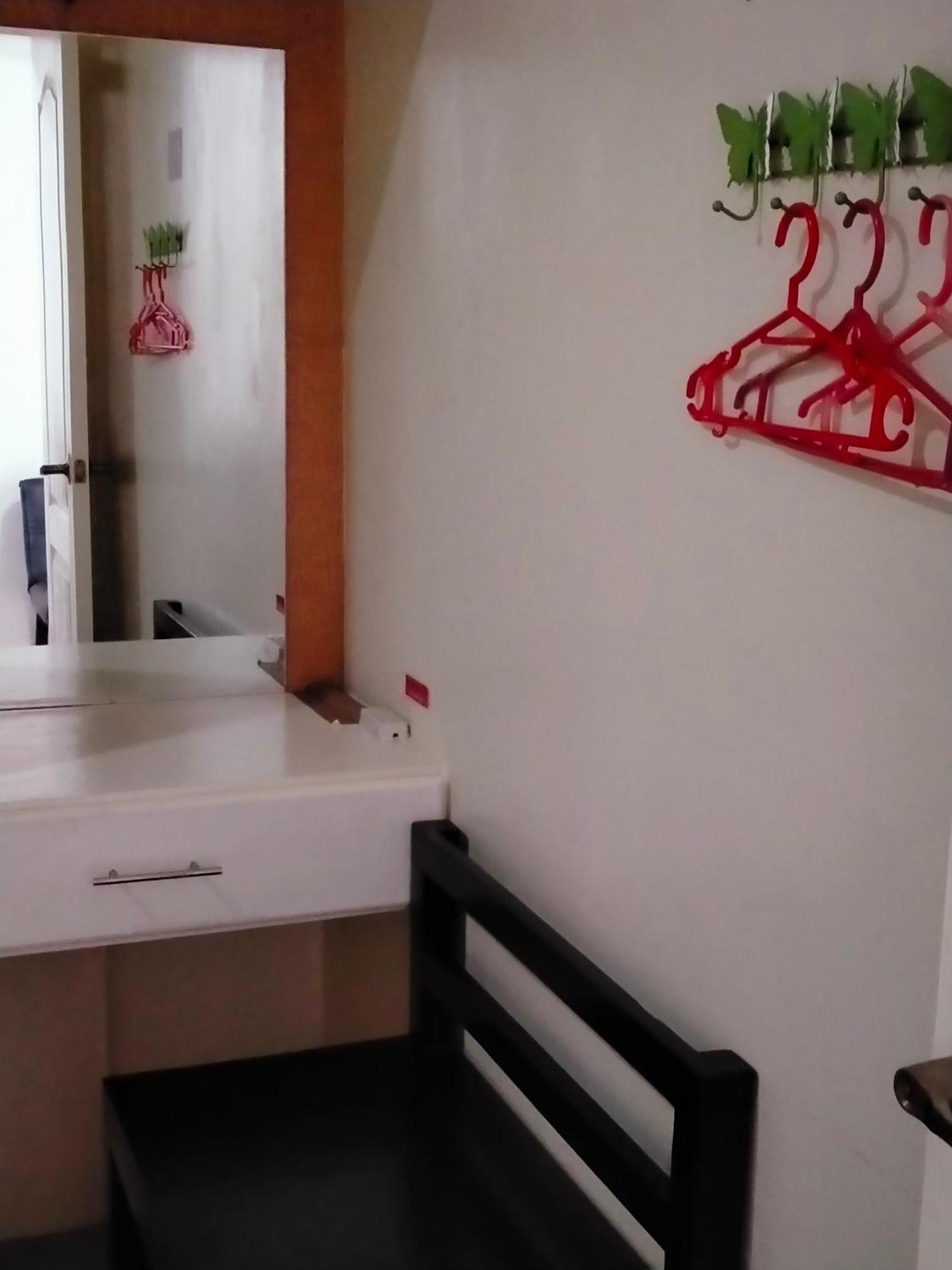 V.f. Riton Apartelle Laoag