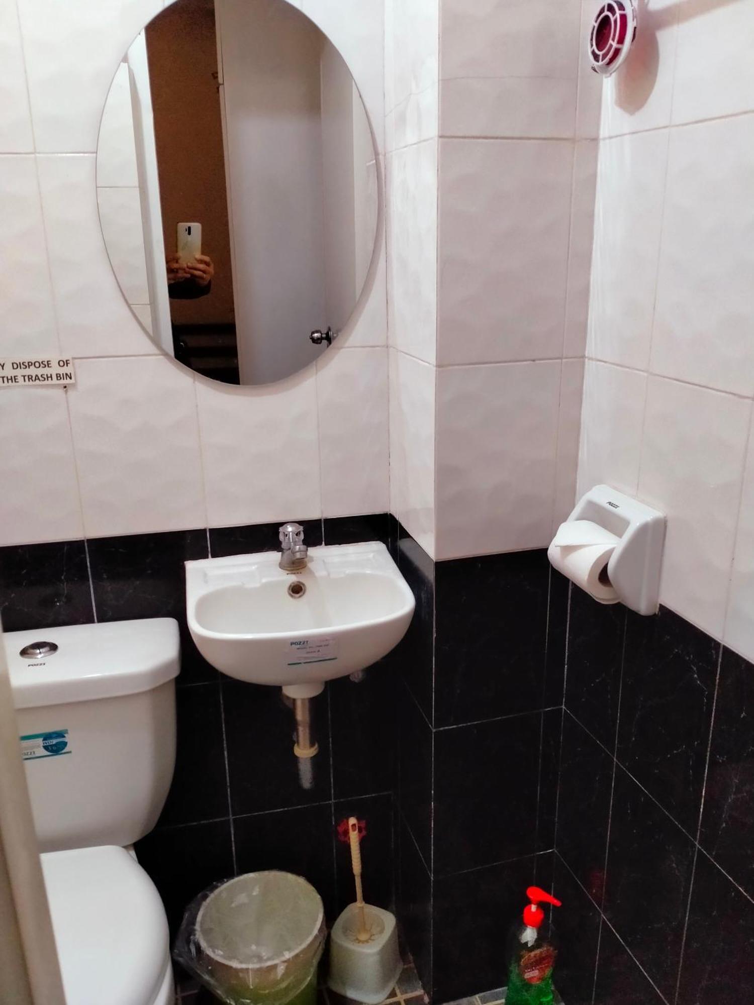 V.f. Riton Apartelle * Laoag