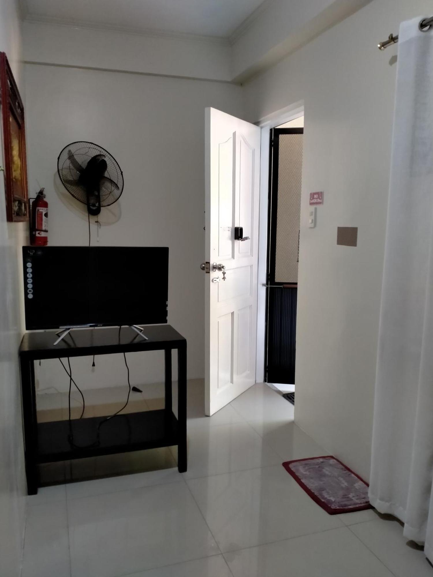 Apartment V.f. Riton Apartelle Laoag