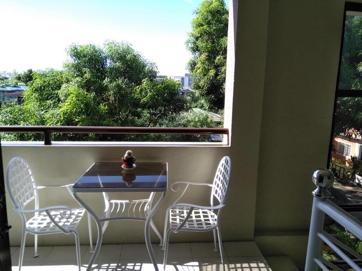 V.f. Riton Apartelle * Laoag