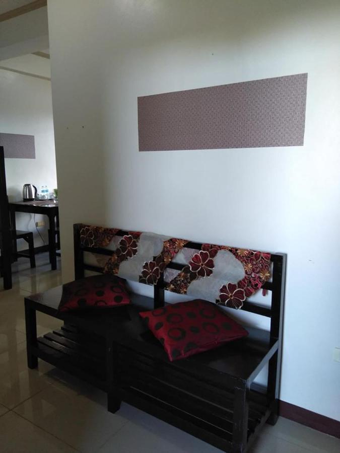 V.f. Riton Apartelle Apartment Laoag